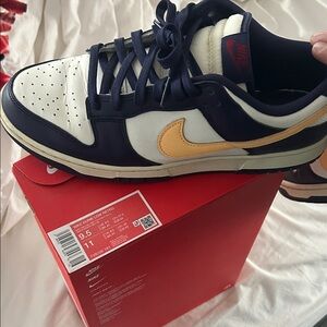 Nike Men's Sneakers - Navy and Yellow